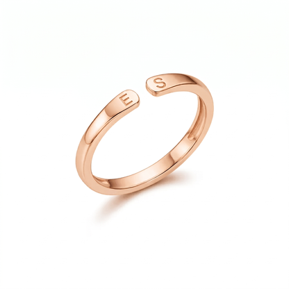 Anillo Abierto con Dos Iniciales Personalizado