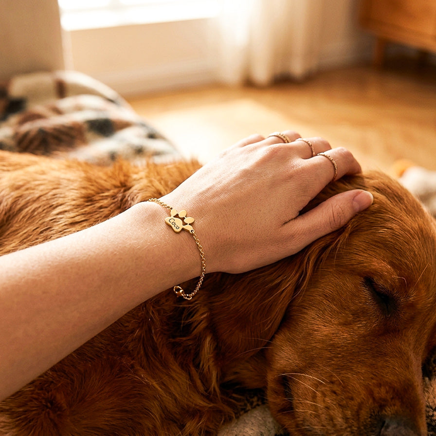 Il Bracciale Zampa d'Amore – Inciso con il nome del tuo animale